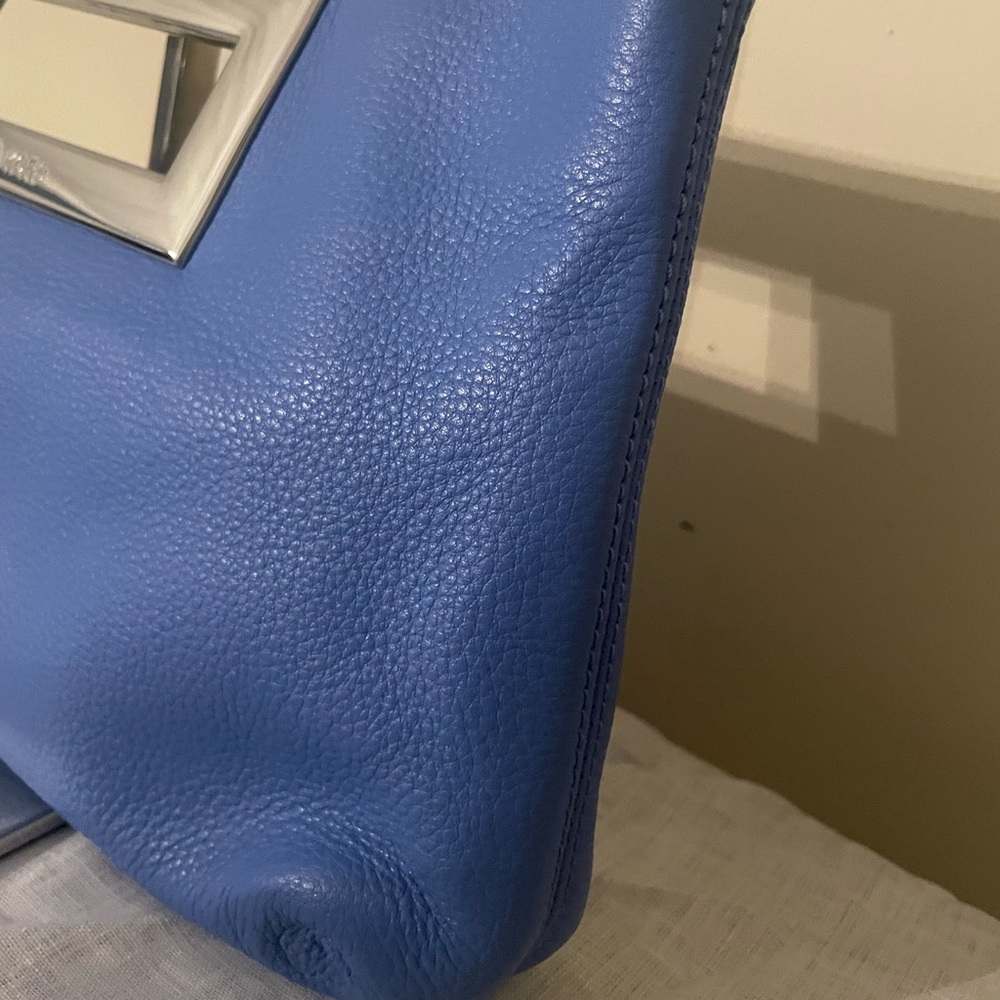 Micheal Kors Clutch - EUC - Picture 3 of 6